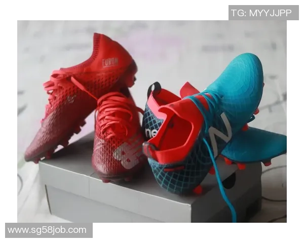 穿红色足球鞋的球星们展现速度与力量的精彩瞬间